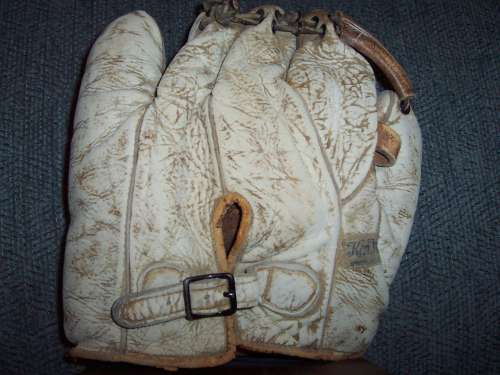 Ken Wel White Softball Glove 2 Back